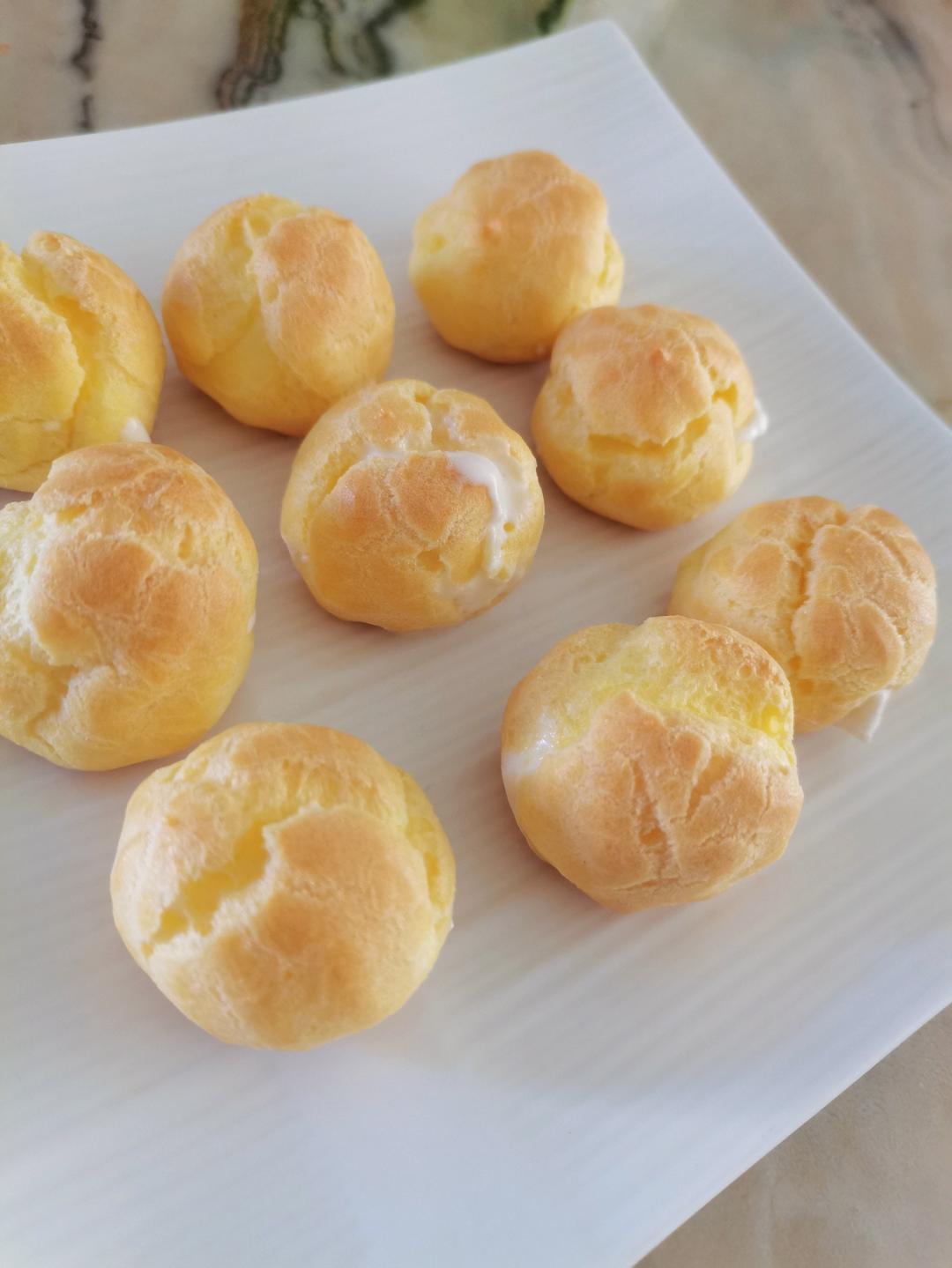 简单易成功的奶油小泡芙做法