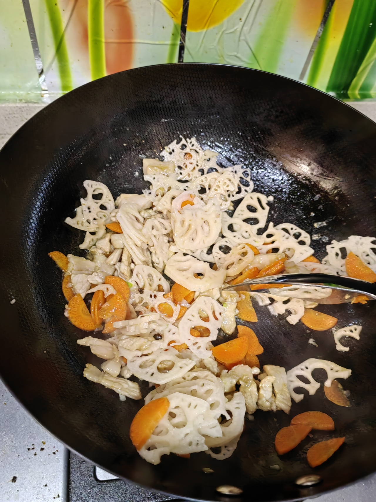胡萝卜藕炒肉片的做法 步骤7