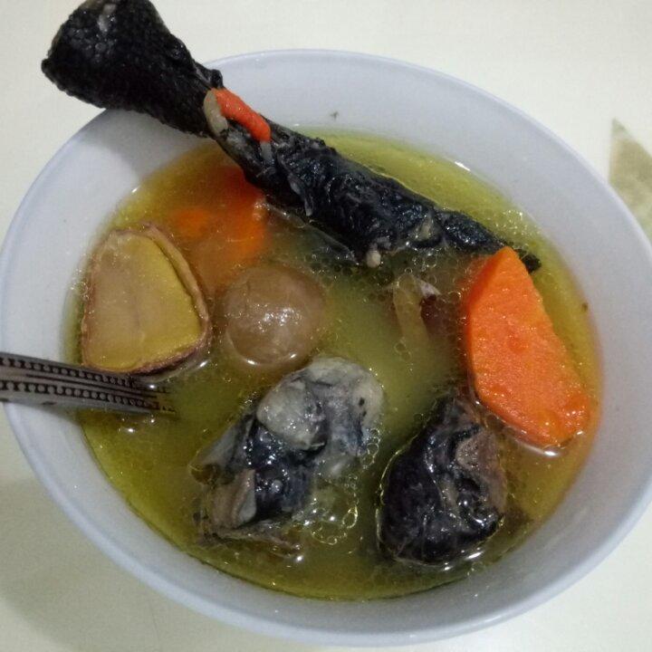 乌骨鸡胡萝卜板栗汤