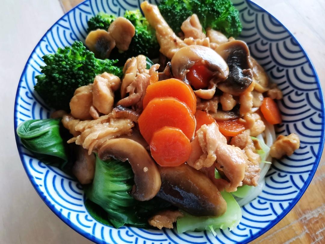 香菇鸡丝面
