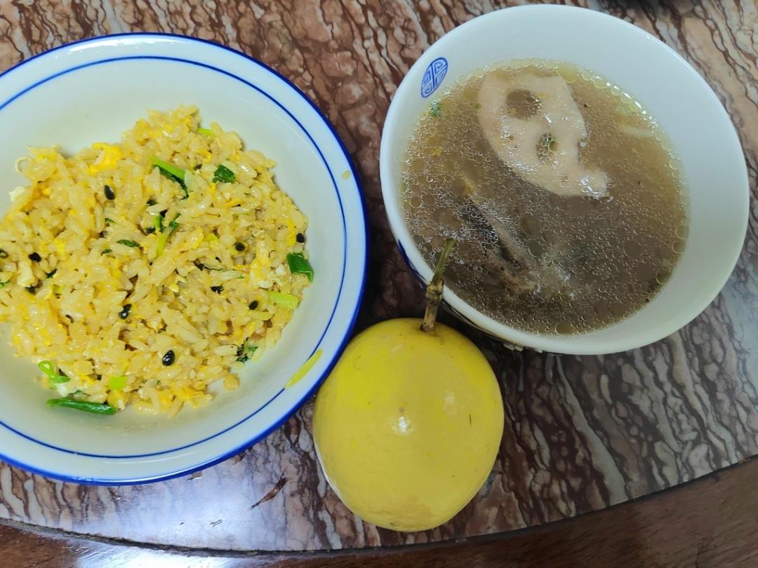 一个人的午餐