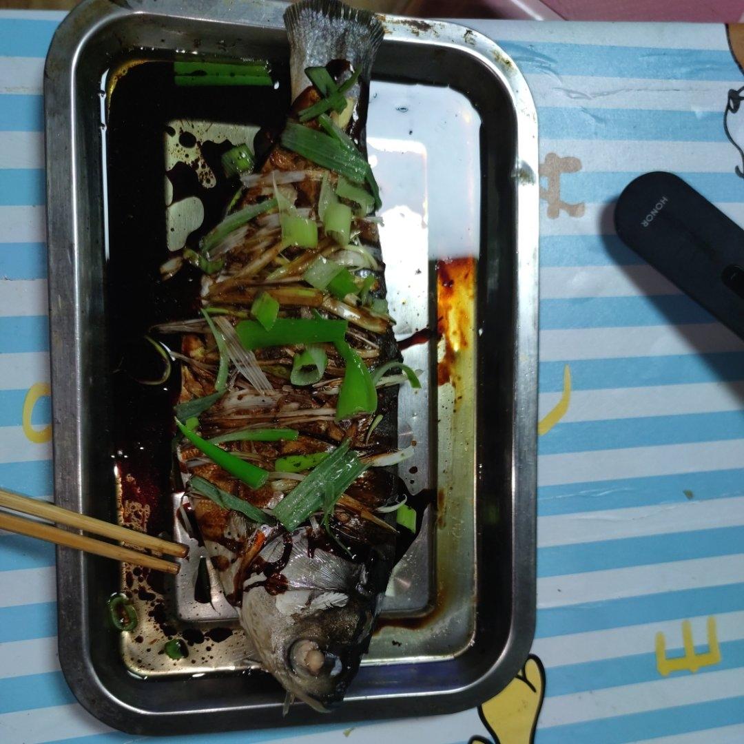 新手家常蒸鱼（附鲜美小秘诀）