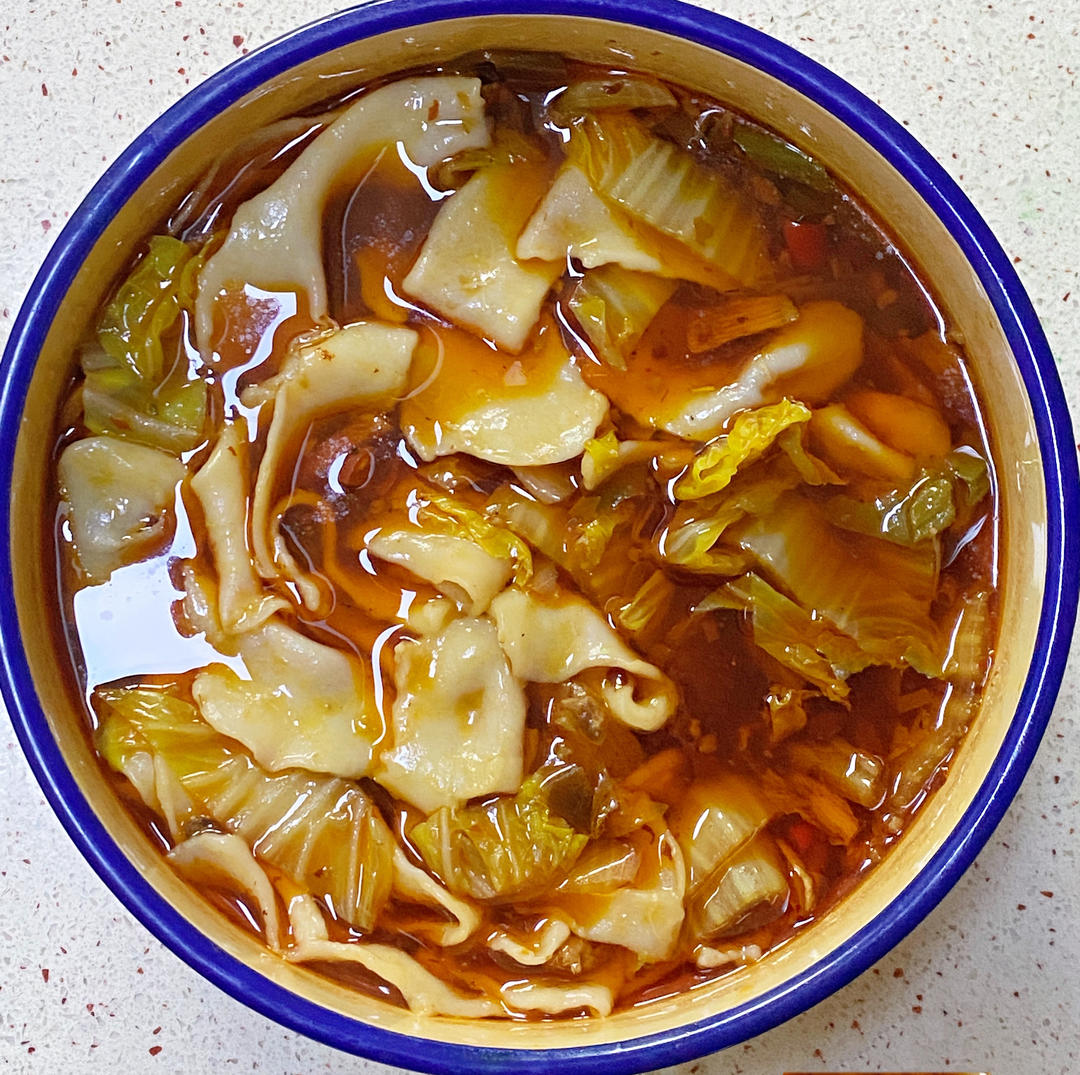 面片汤，面片爽滑筋道又柔软，汤汁鲜美