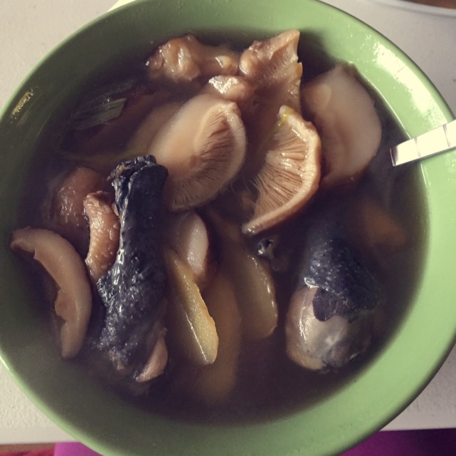 香菇乌鸡汤