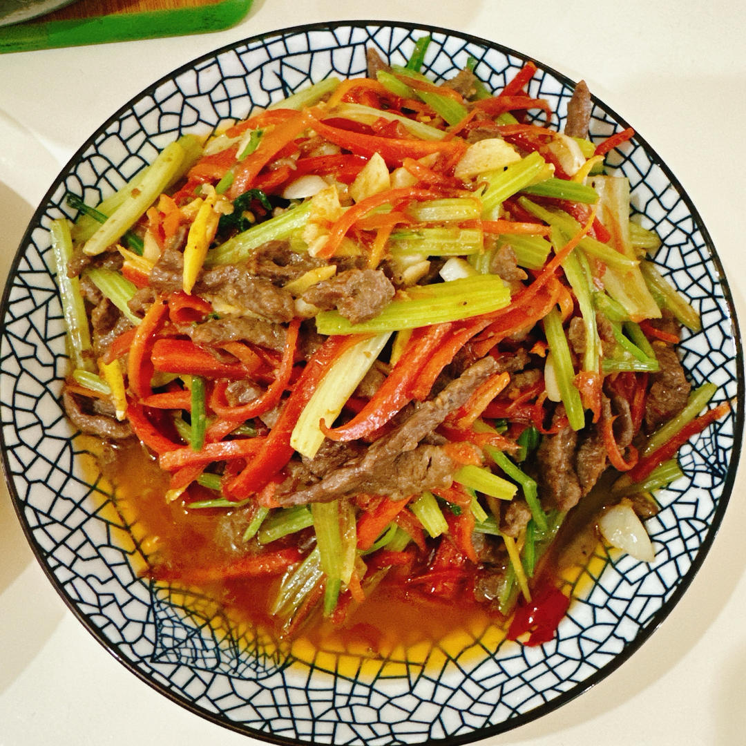 胡萝卜炒牛肉
