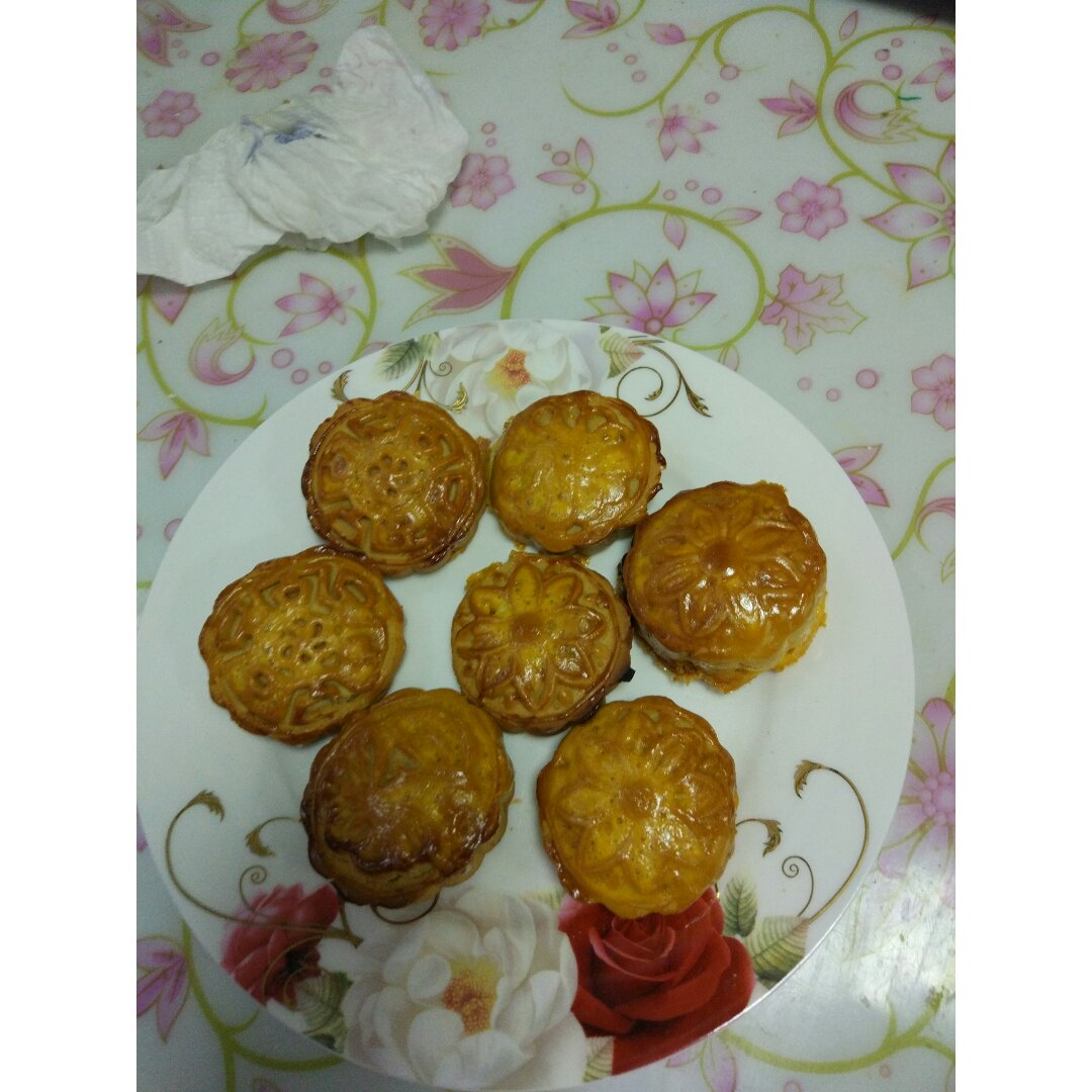 广式月饼—蛋黄莲蓉月饼