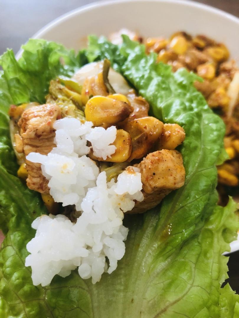 菜包单锅辣白菜玉米鸡肉饭【健康一锅端】