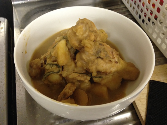 土豆炖翅根