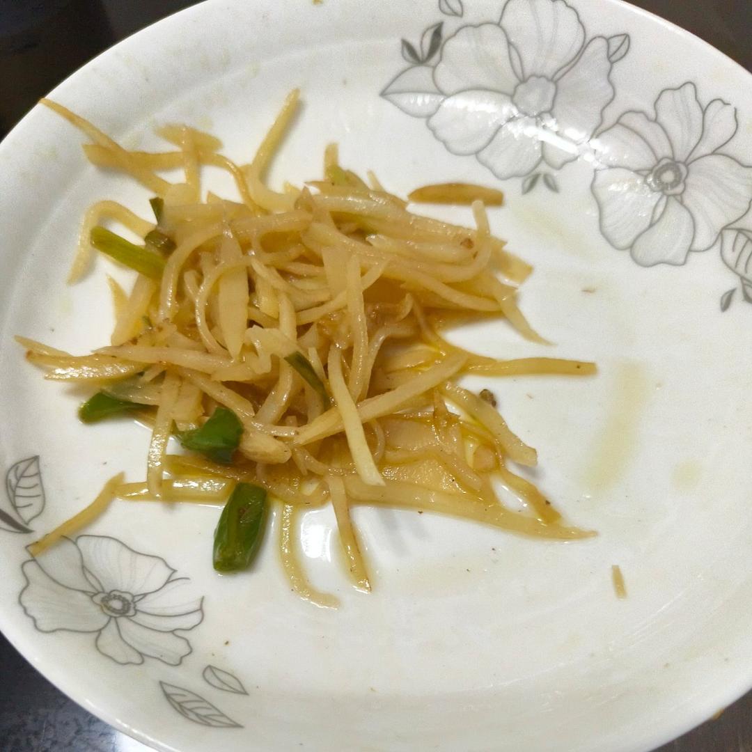 酸辣土豆丝的家常做法 超级下饭