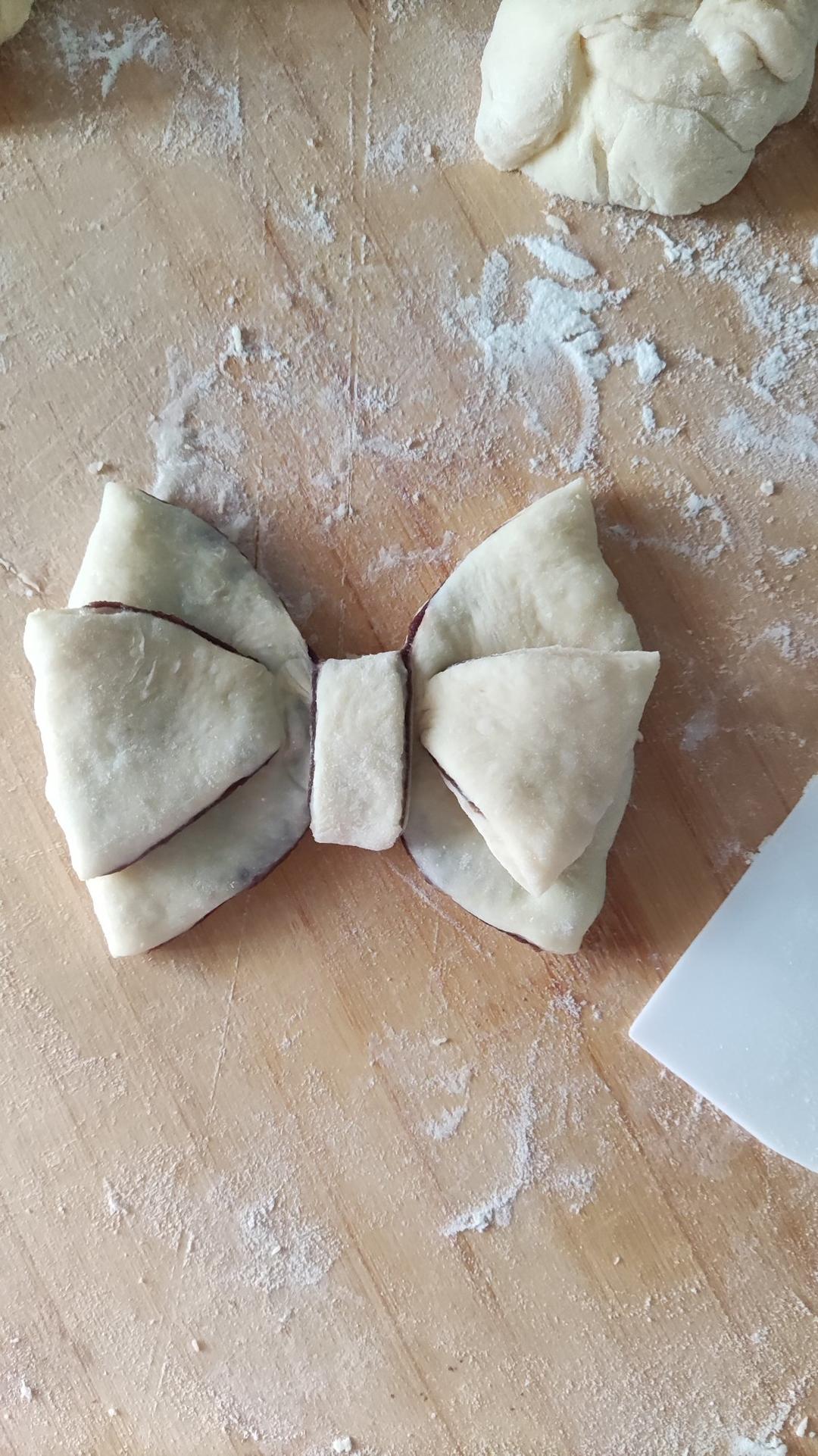 满满少女心的蝴蝶结🎀面包