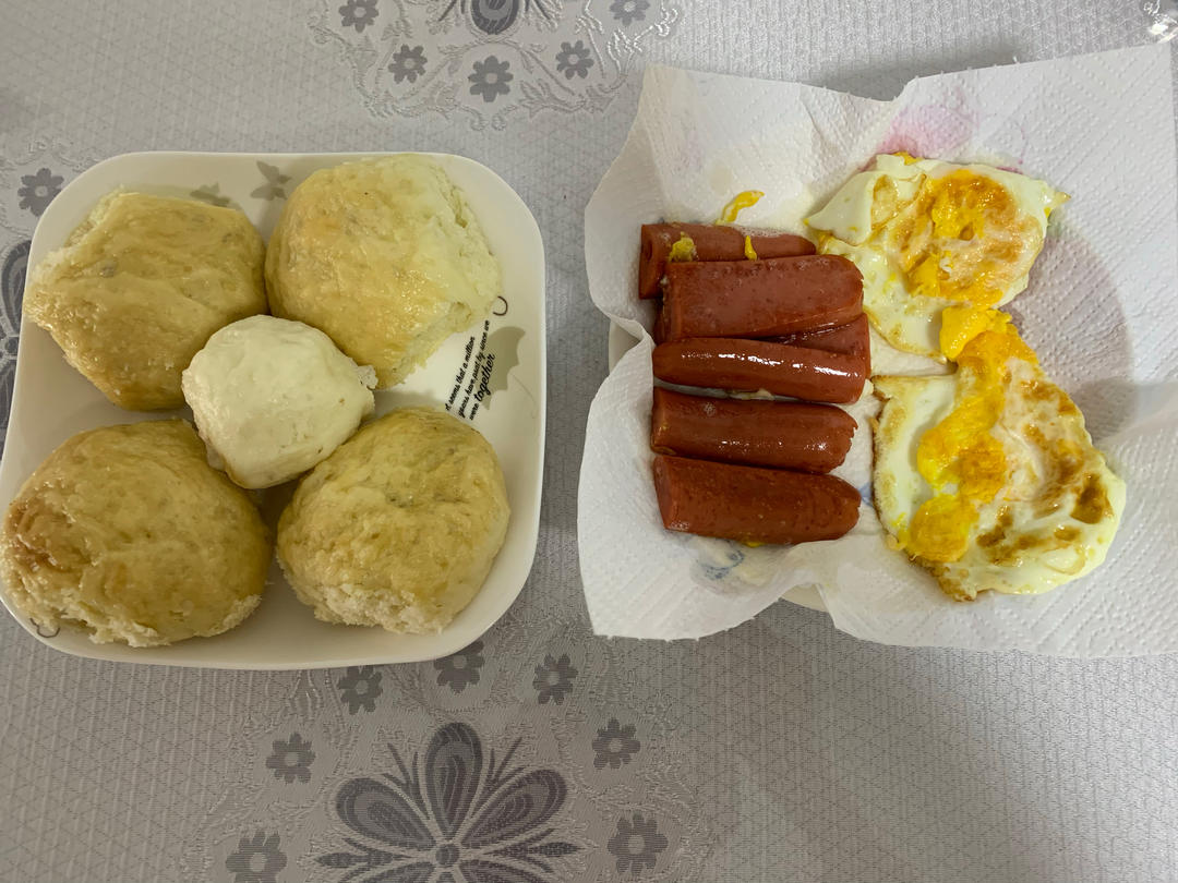 一屋，二人，三餐，四季