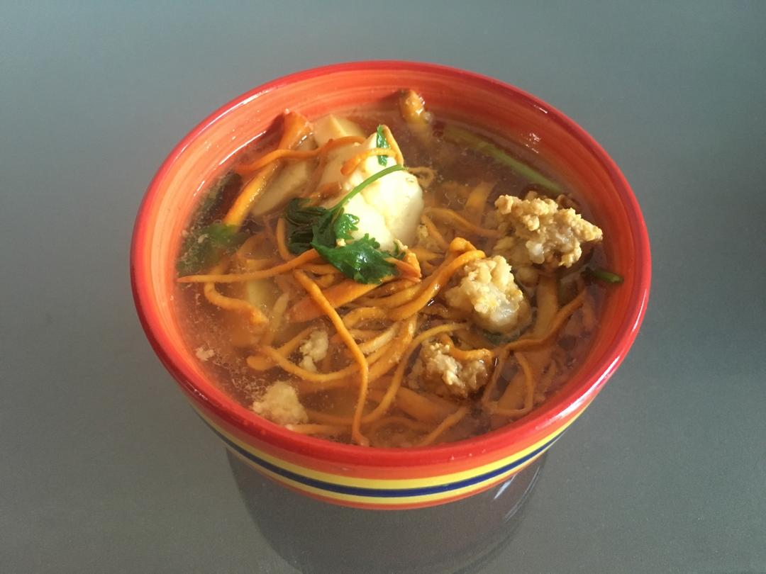 虫草花豆腐汤