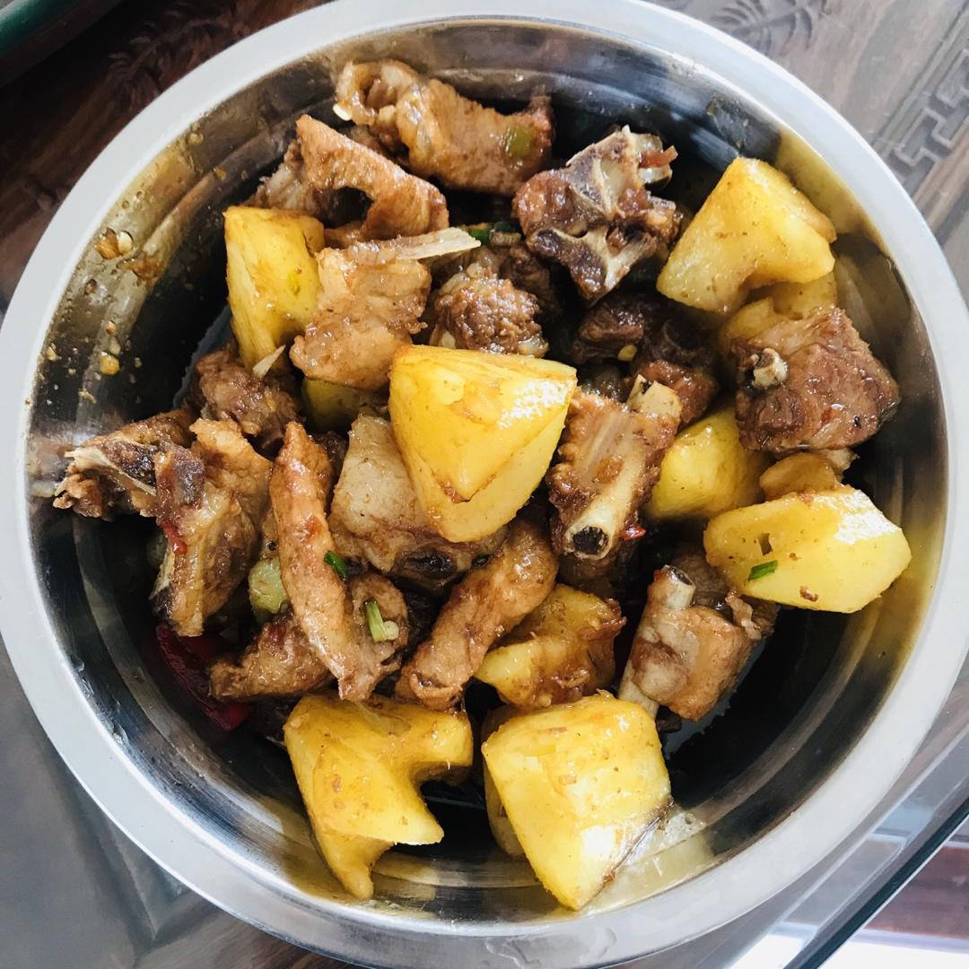 菠萝炒排骨