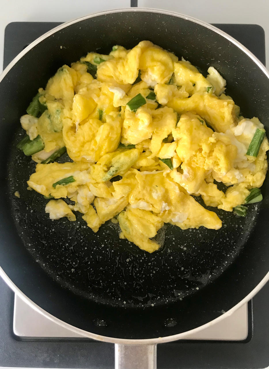 小葱炒鸡蛋