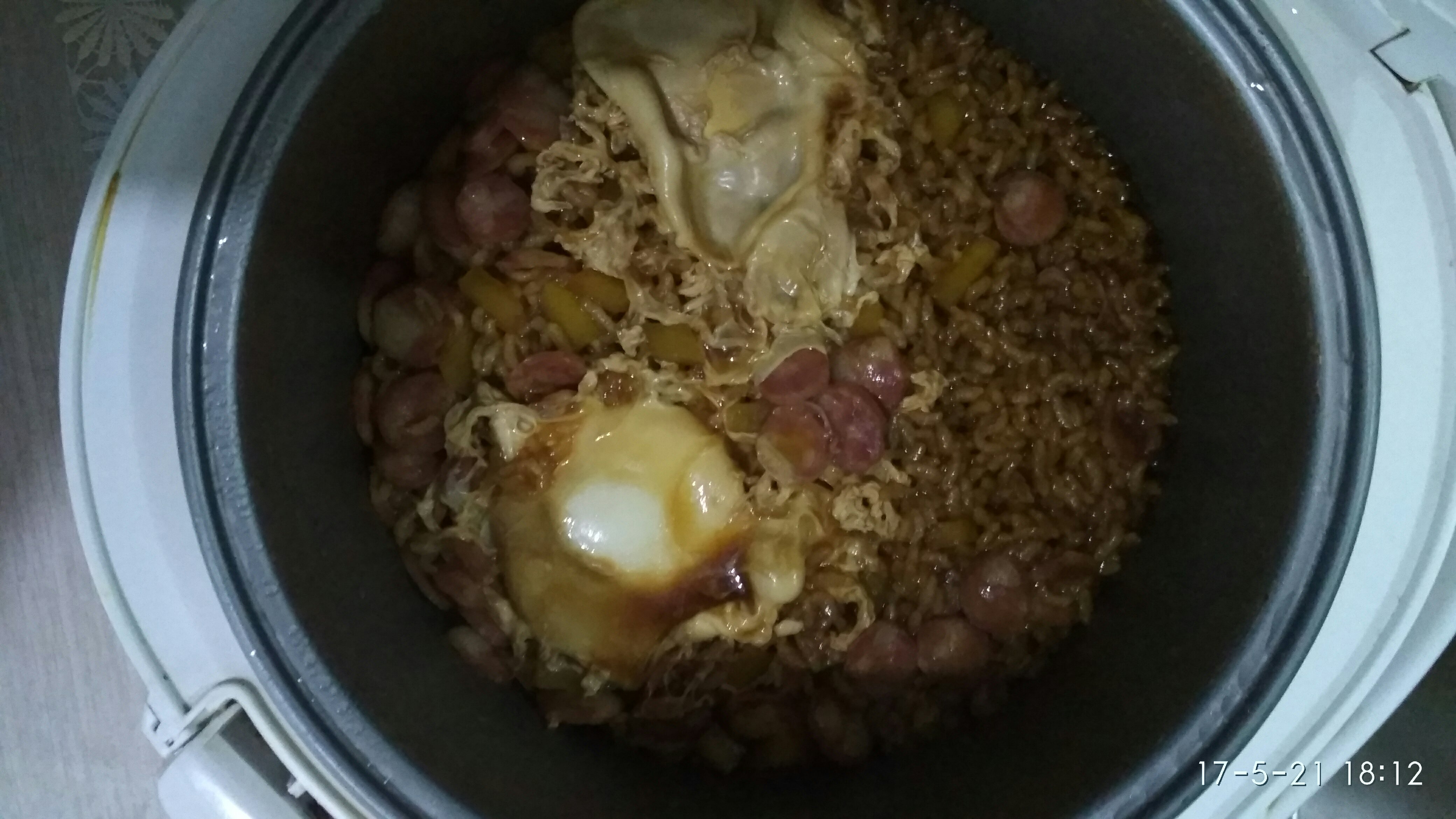 土豆香肠焖饭（电饭锅only）
