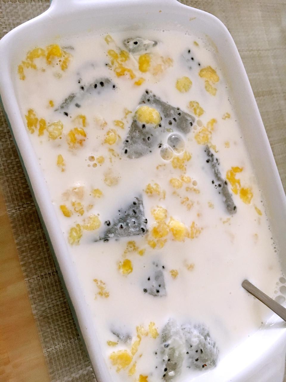 火龙果牛奶玉米片