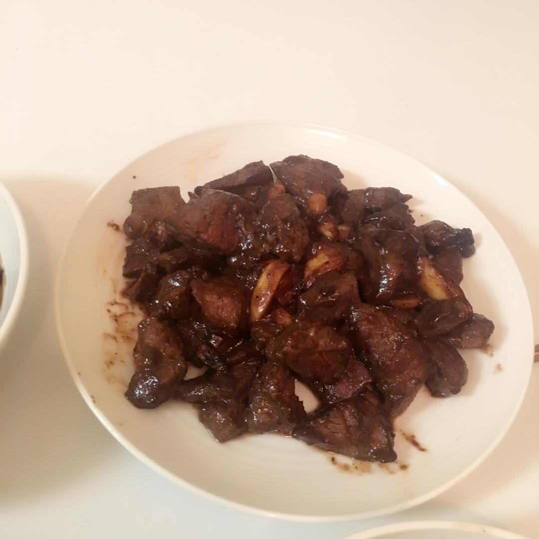 黑蒜子牛肉粒