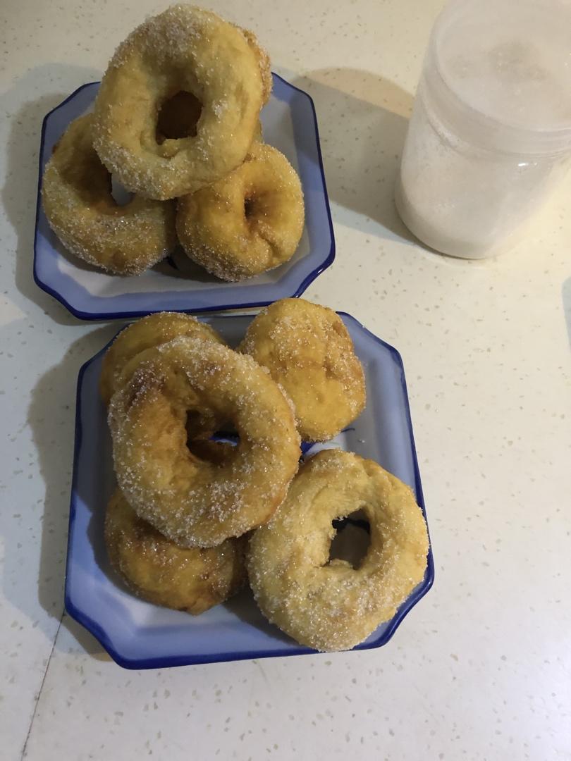 油炸甜甜圈