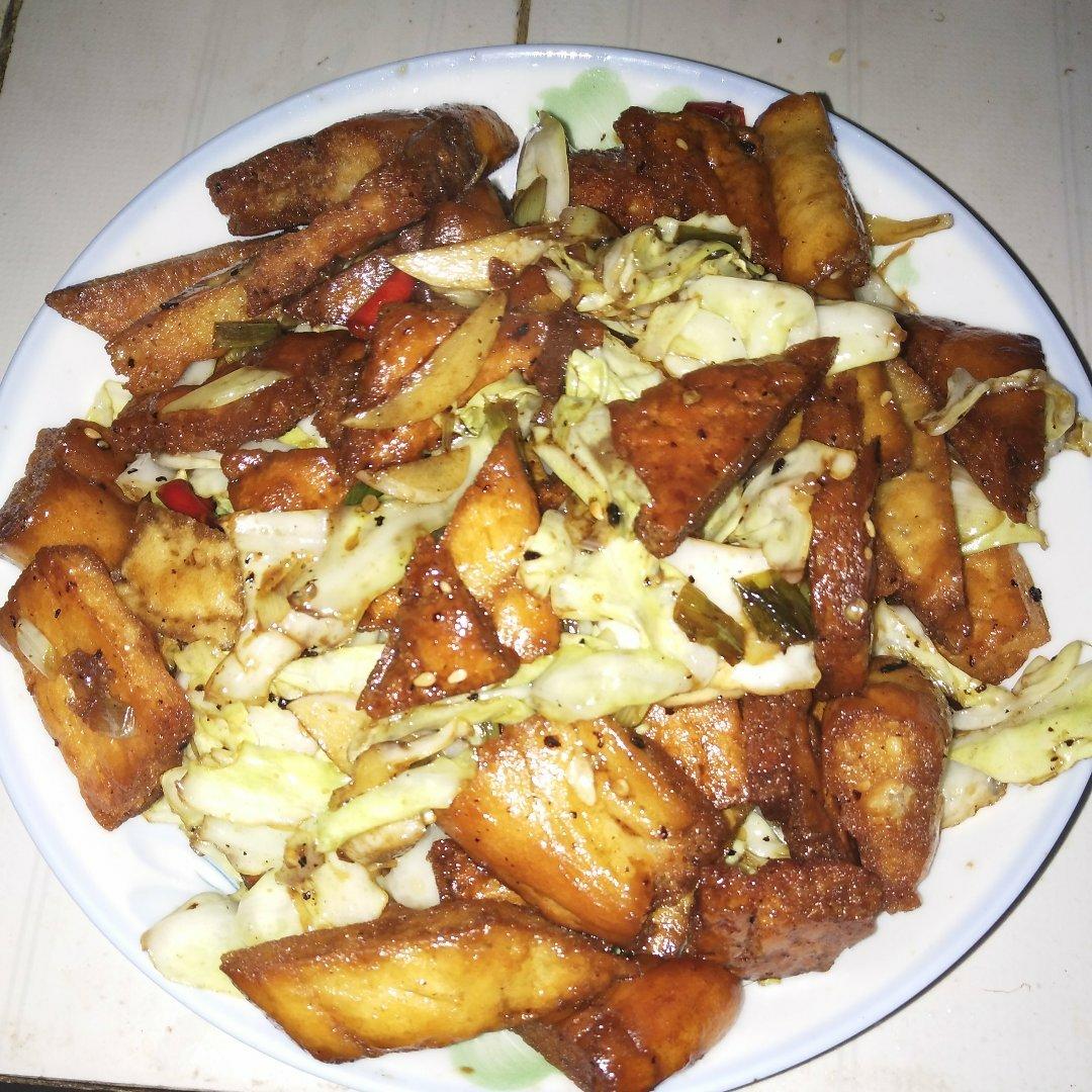 馕丁炒包菜