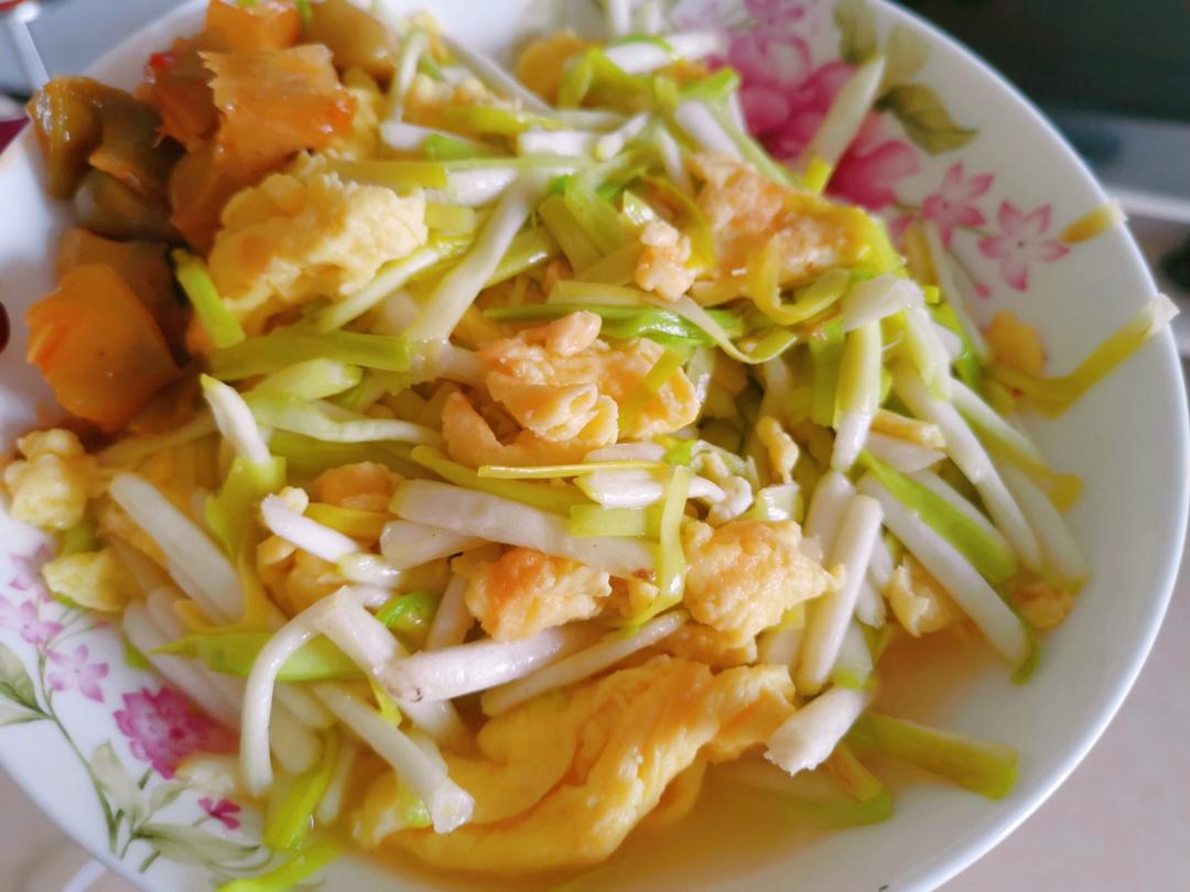 蒜黄炒蛋