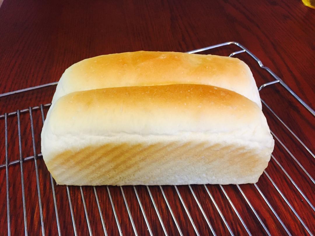 鲜奶红豆吐司
