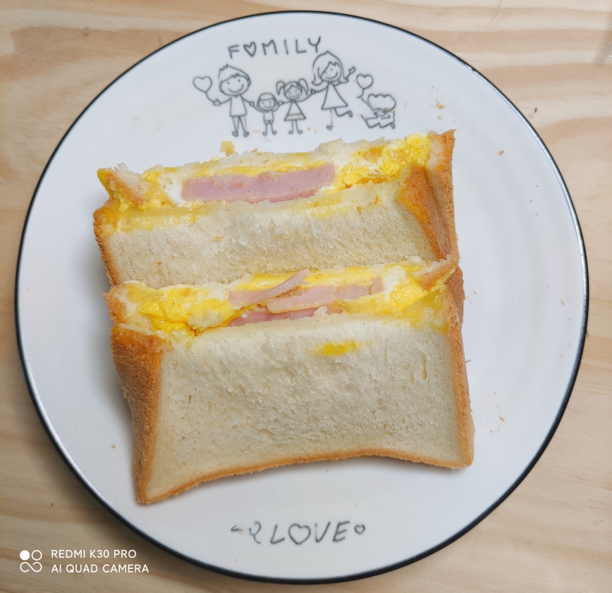 2分钟微波炉早餐☞简易三明治🥪☞上班族懒人必备的做法