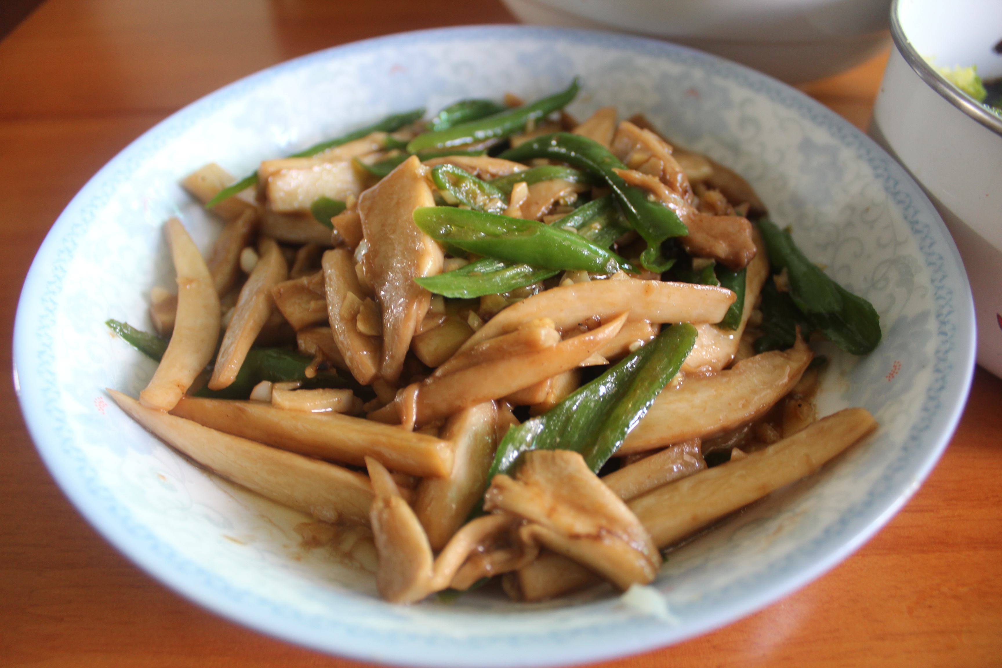 青椒素炒杏鲍菇