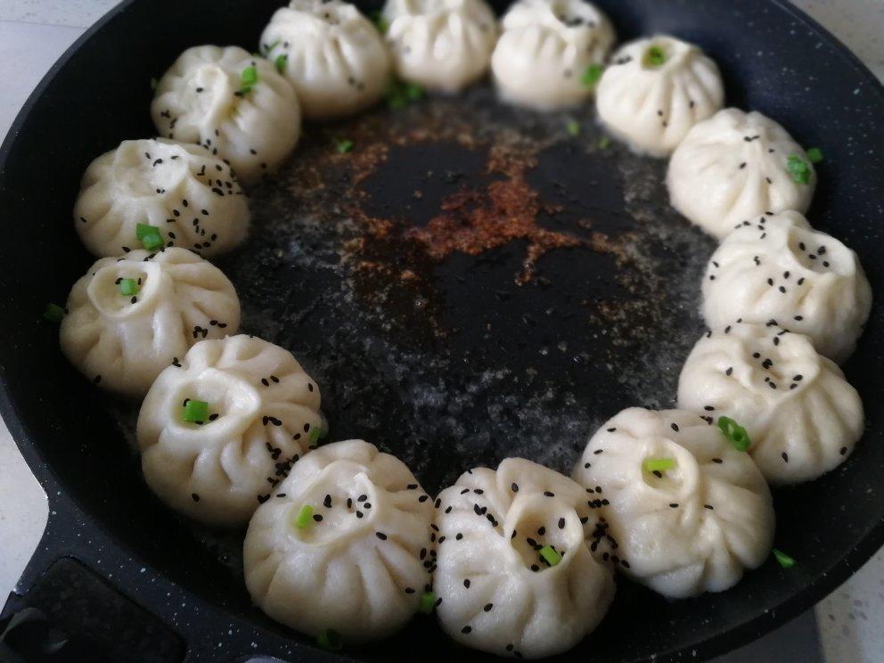 鲜虾猪肉生煎包（一定要看视频哟~）