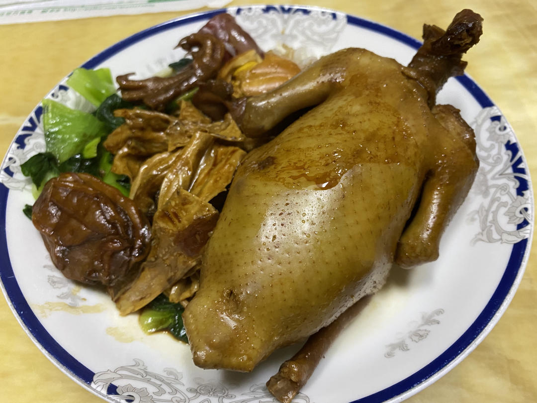 广东名菜-豉油王乳鸽