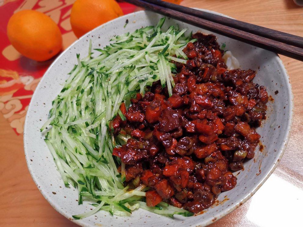 不正宗但很好吃的炸酱面