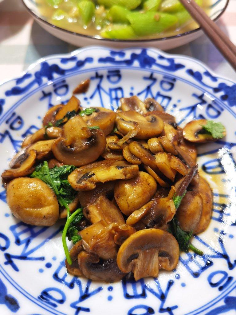 “鲜”美的简单快手菜——素炒鲜口蘑