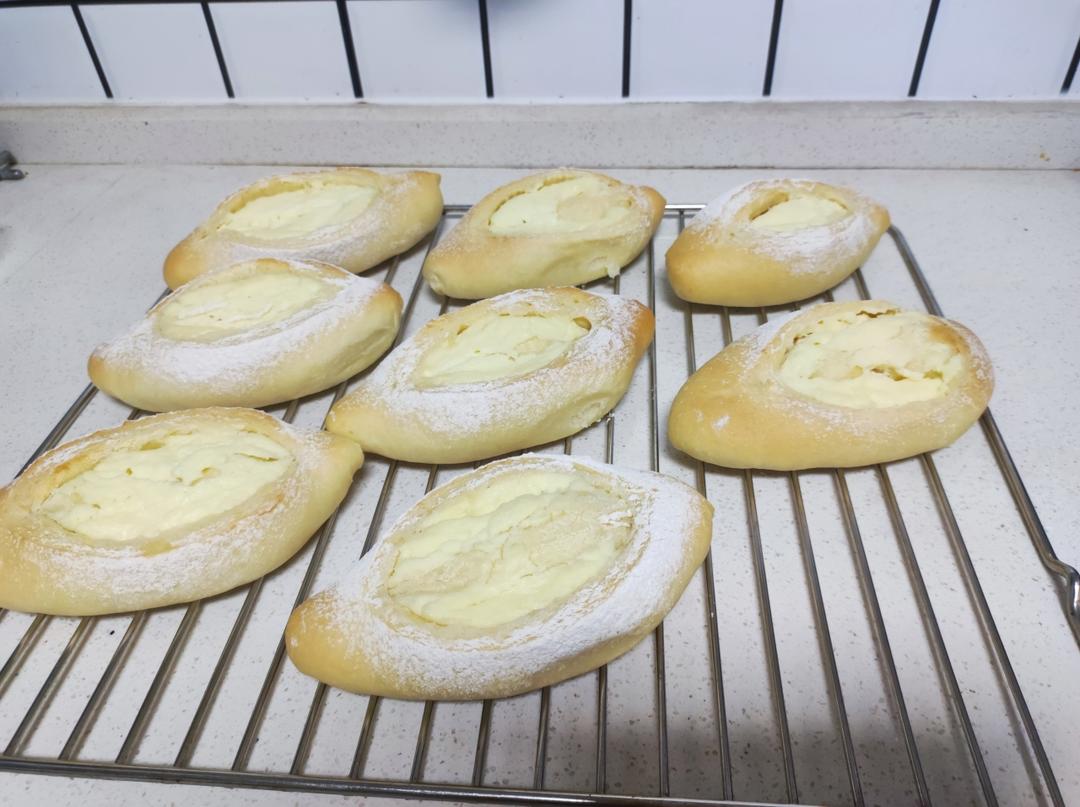 酸酸甜甜奶香浓郁的蓝莓乳酪软欧面包！