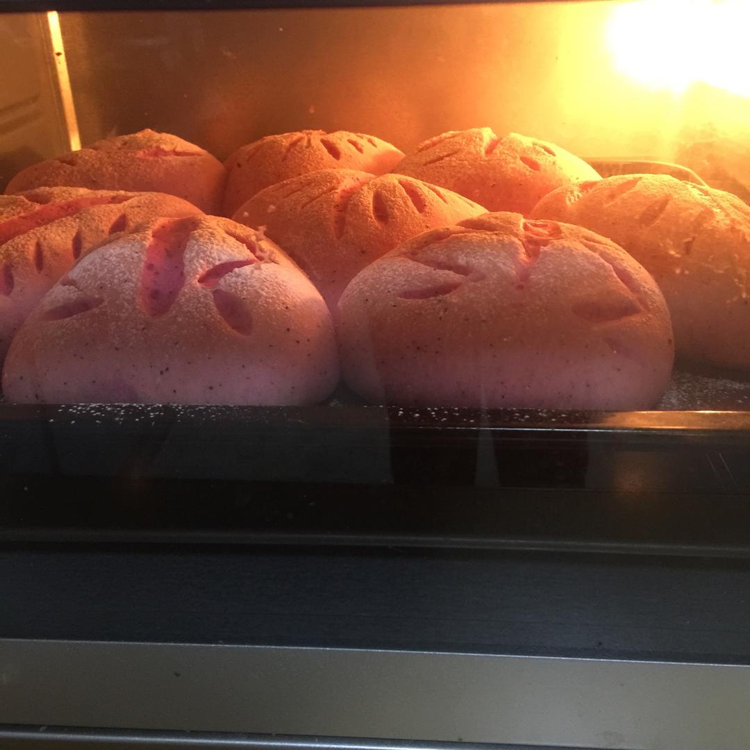 火龙果麻薯软欧