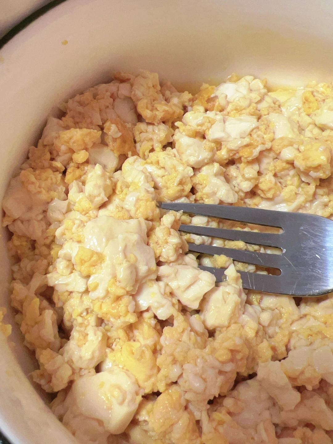 鸡蛋抱内脂豆腐