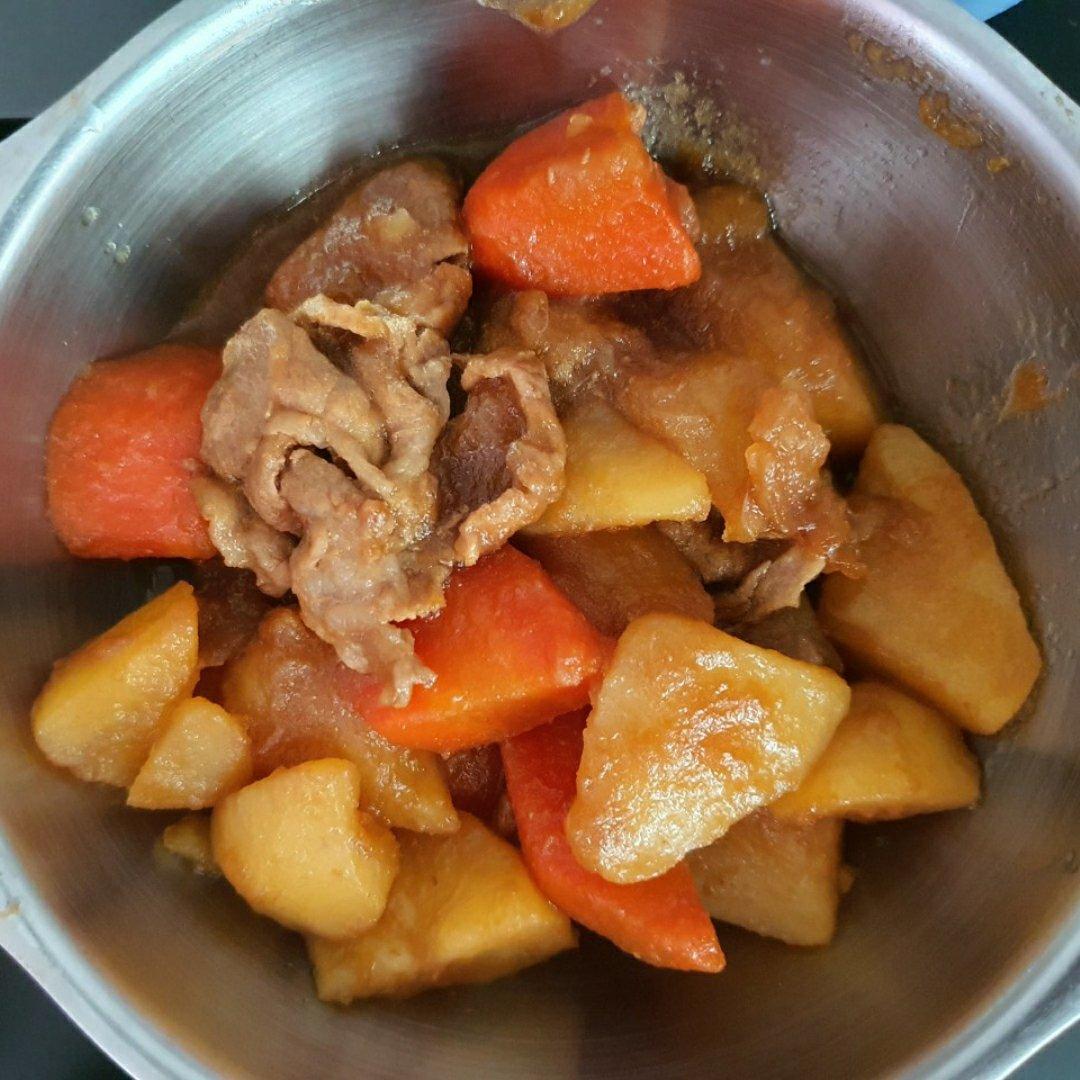 马铃薯炖肉