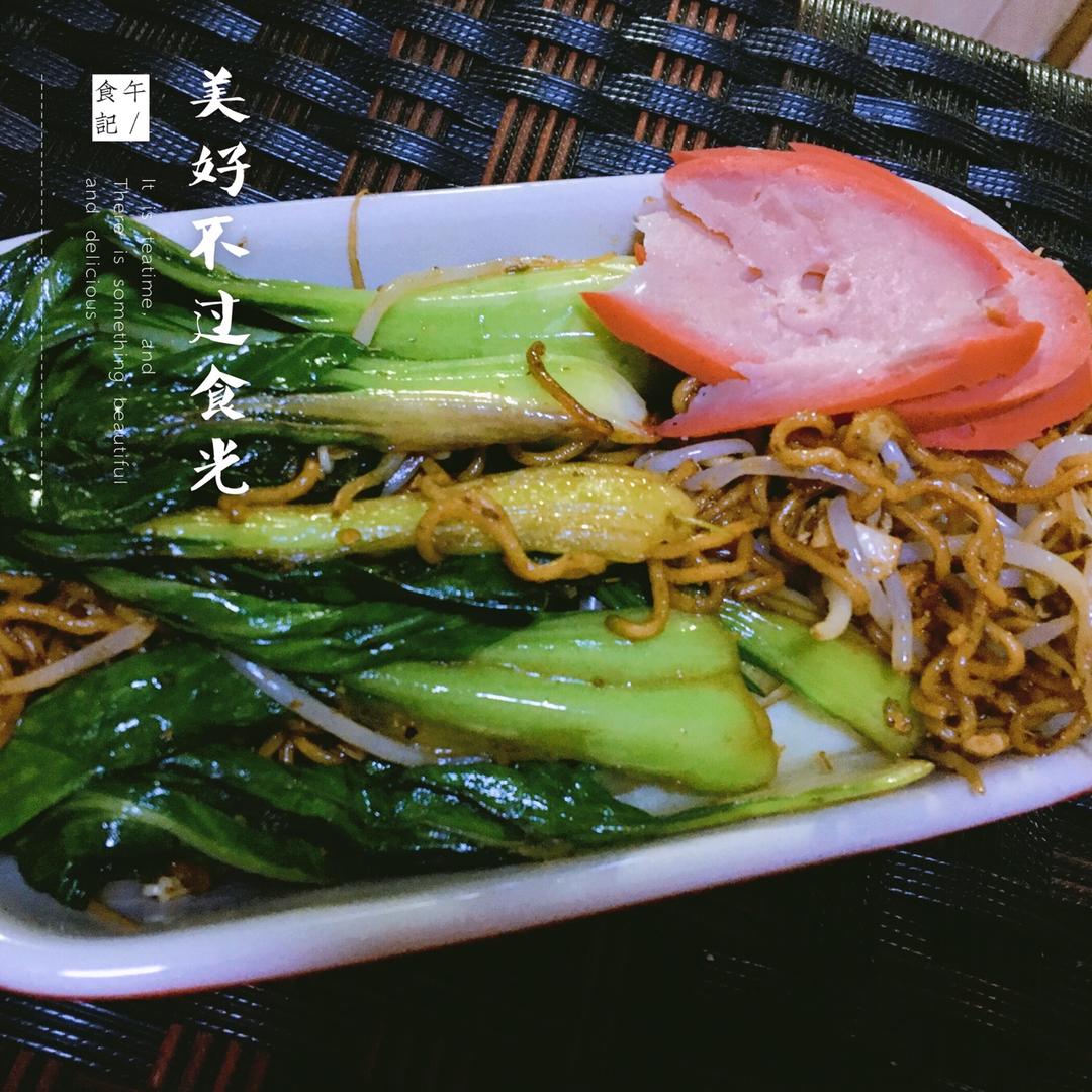 路边摊风味炒方便面