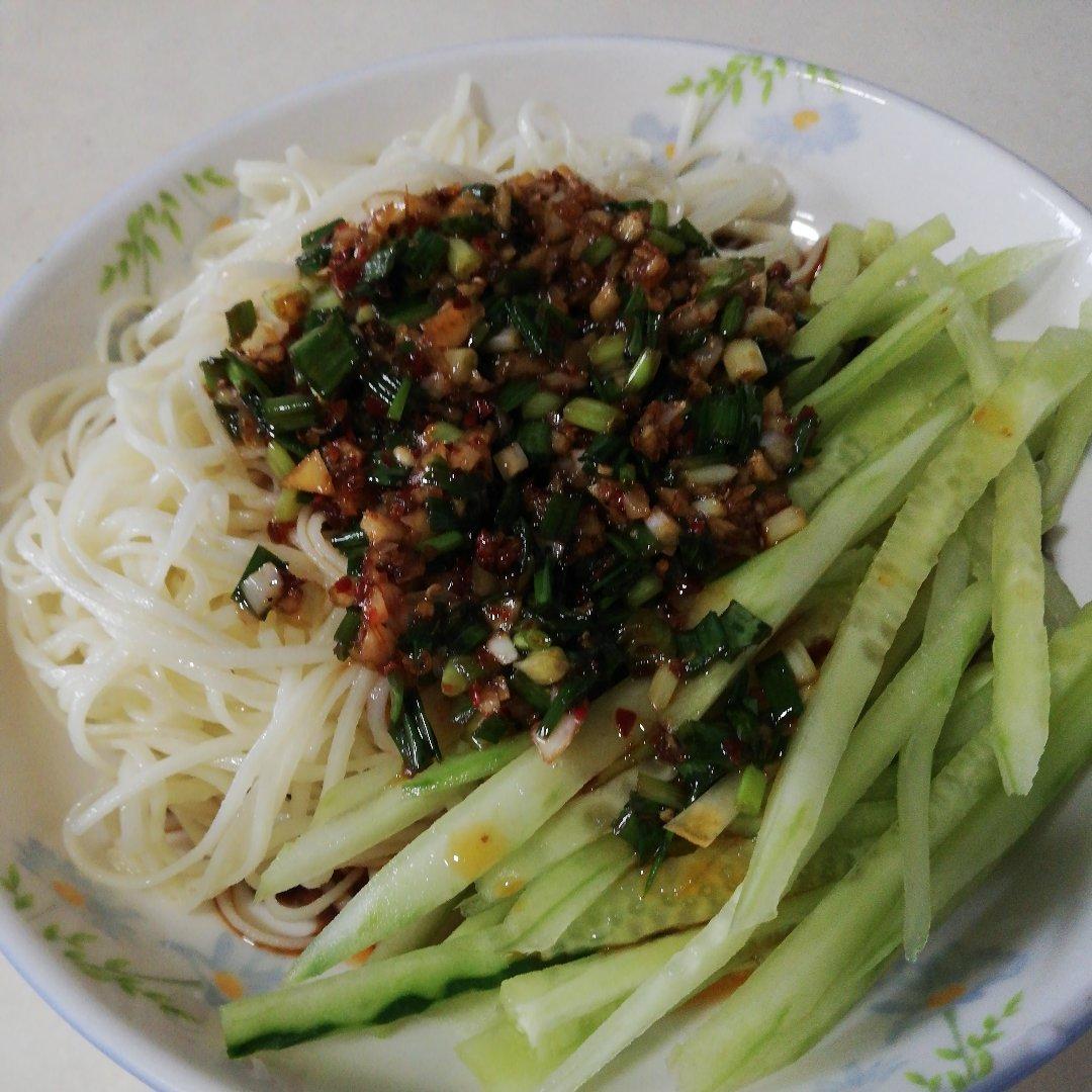 姥姥的爽口凉面！（干拌挂面）