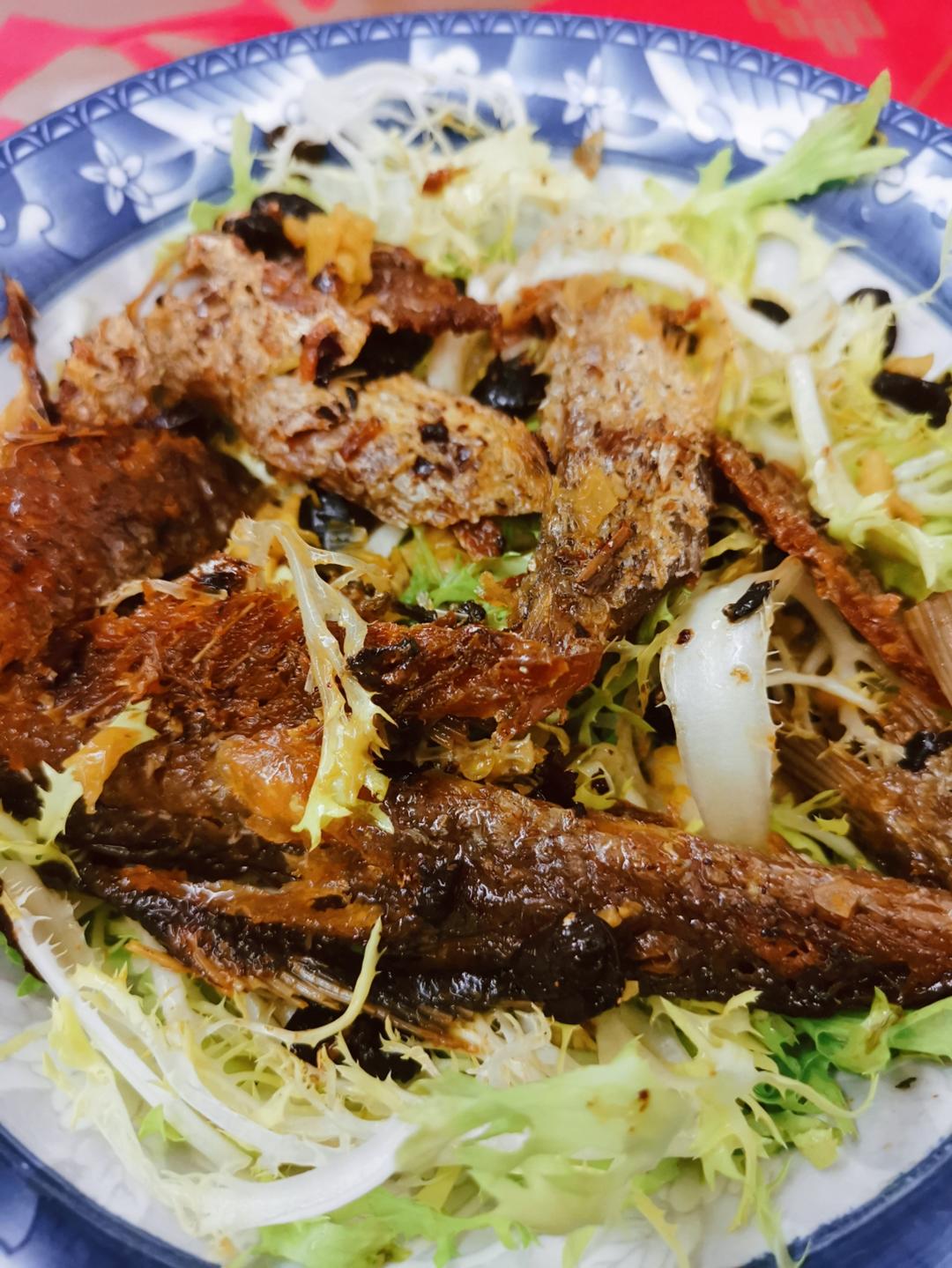 豆豉鲮鱼拌苦菊