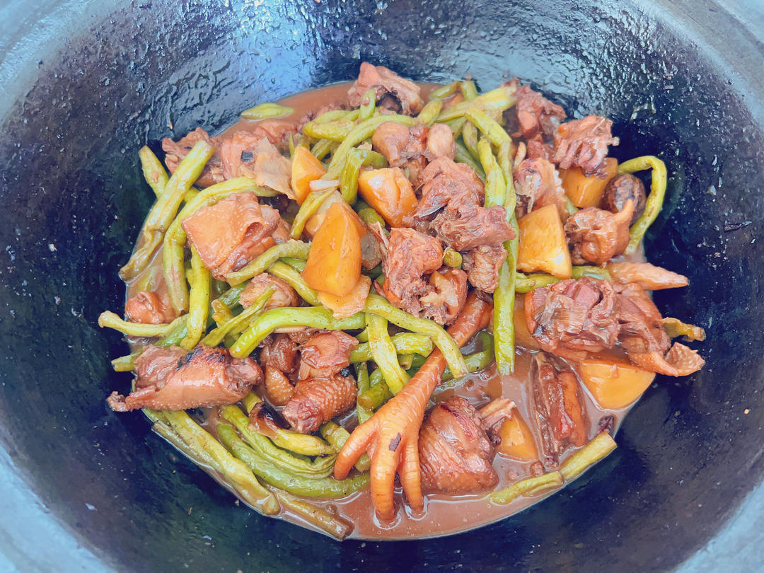 秒杀饭店❗️东北铁锅炖鸡一锅出