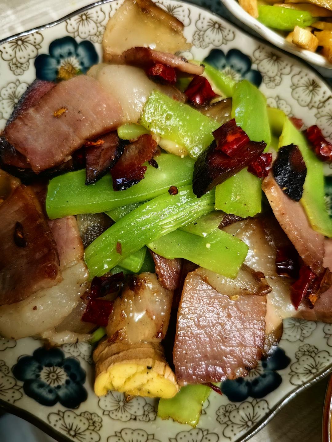 腊肉炒苦蒜
