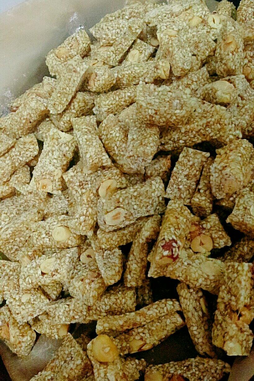 小小快乐64hu做的芝麻糖古早味