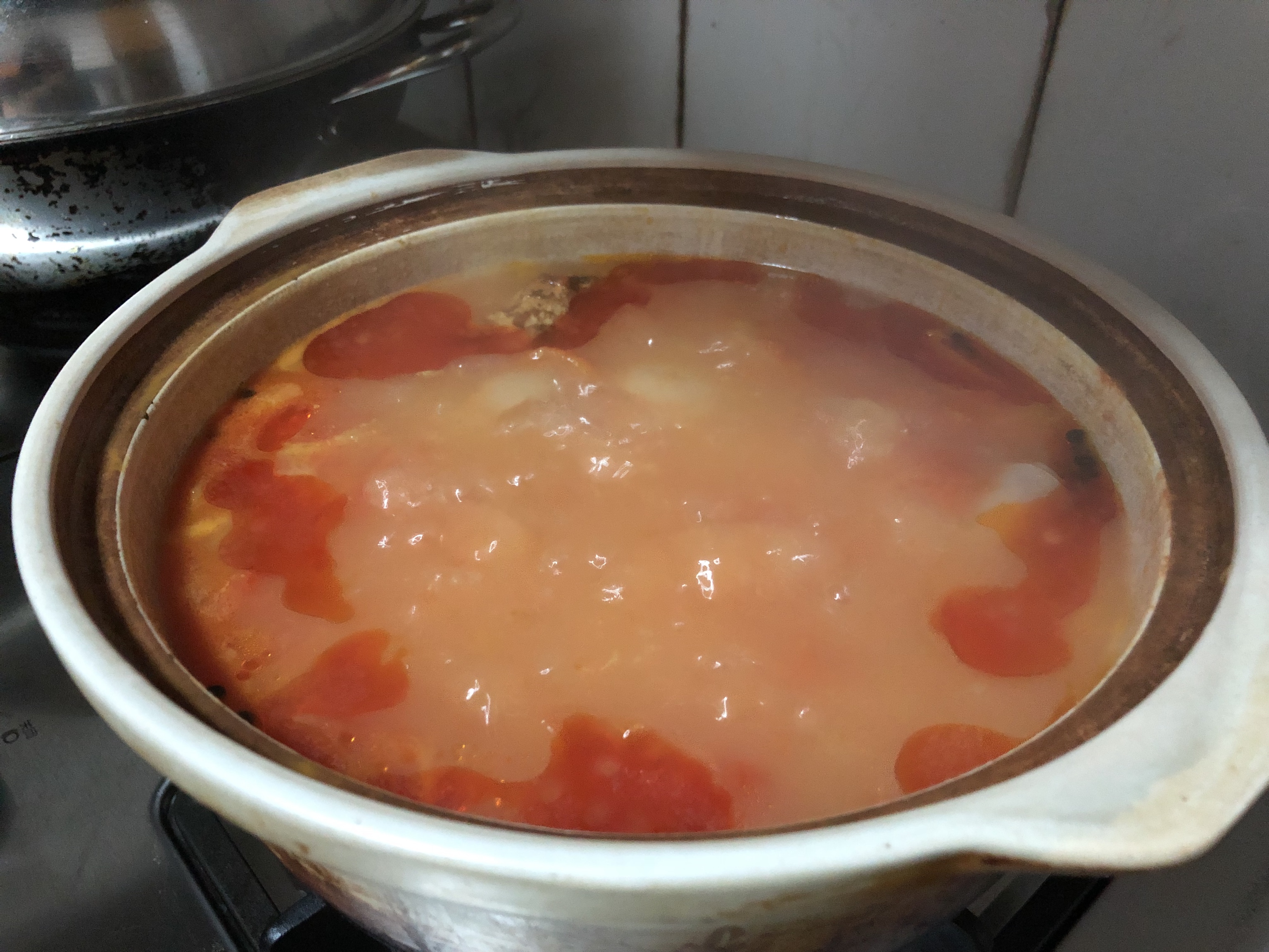 简单又浓郁的番茄牛尾汤的做法