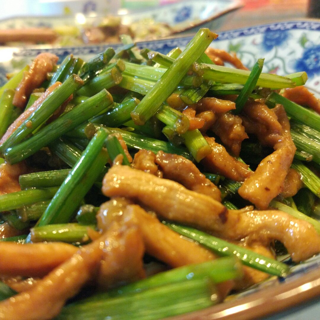 韭菜苔炒肉丝