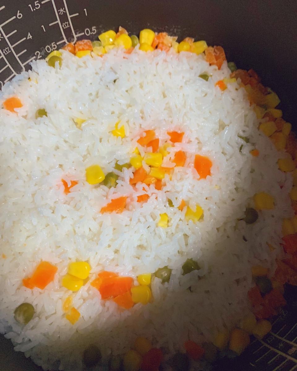 宋星星star做的五彩米饭