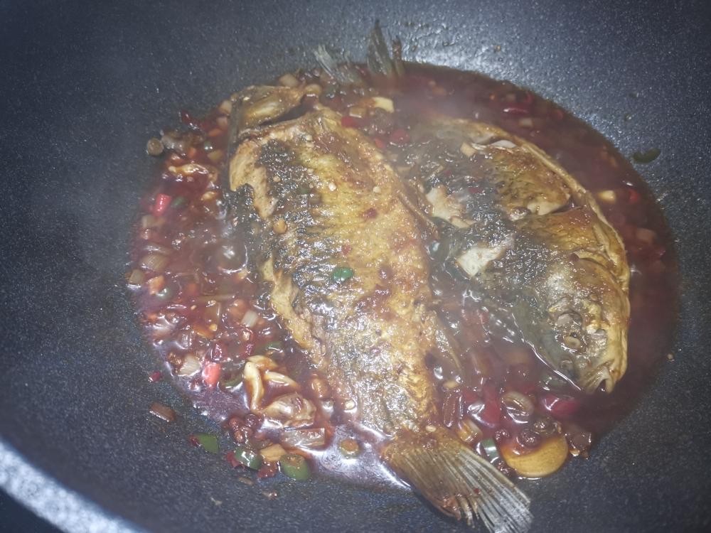 超下饭的家常鲫鱼的做法