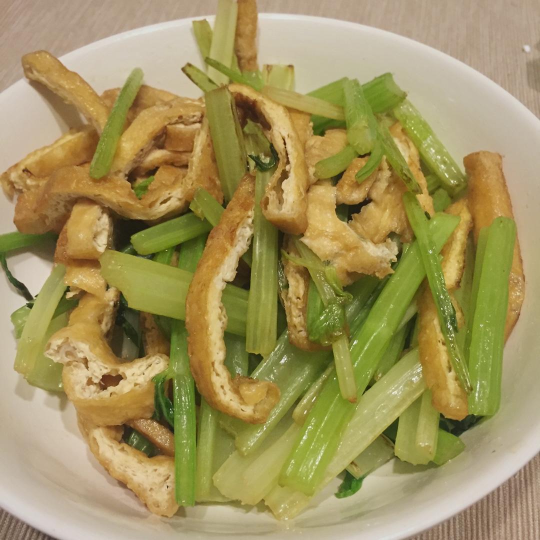 芹菜炒香干