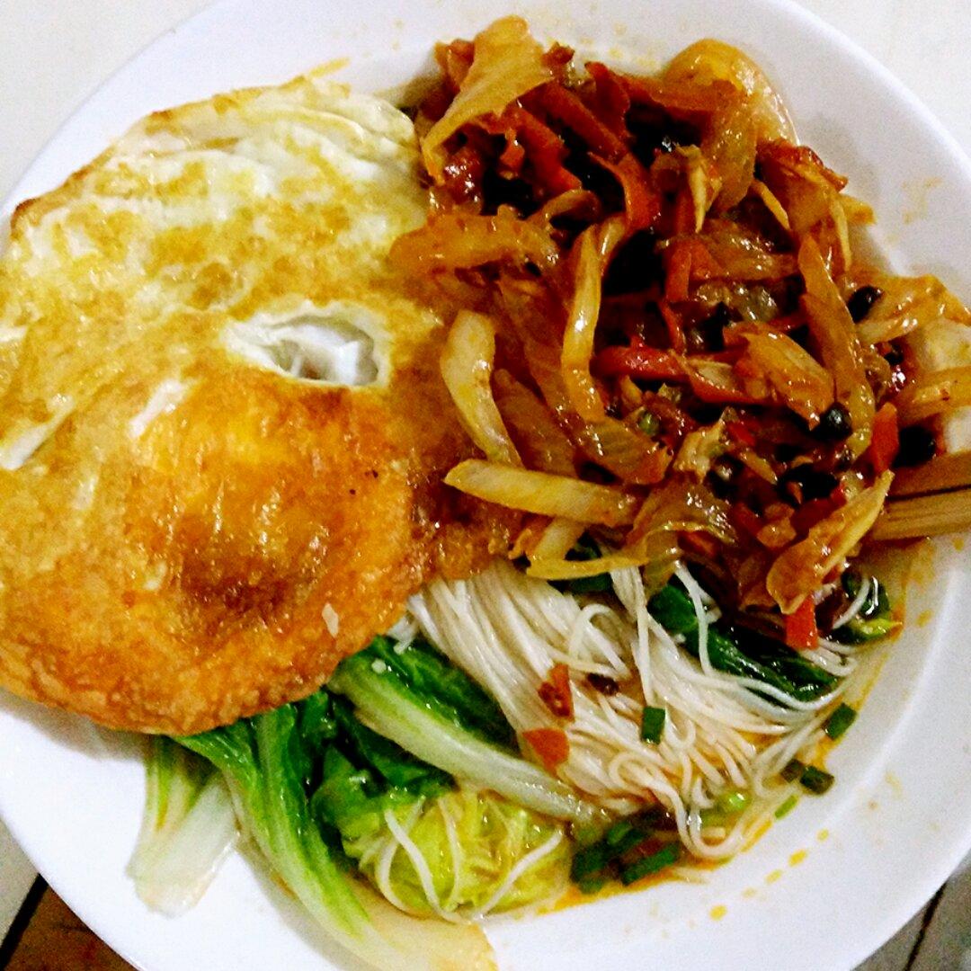 家传家常煎蛋面