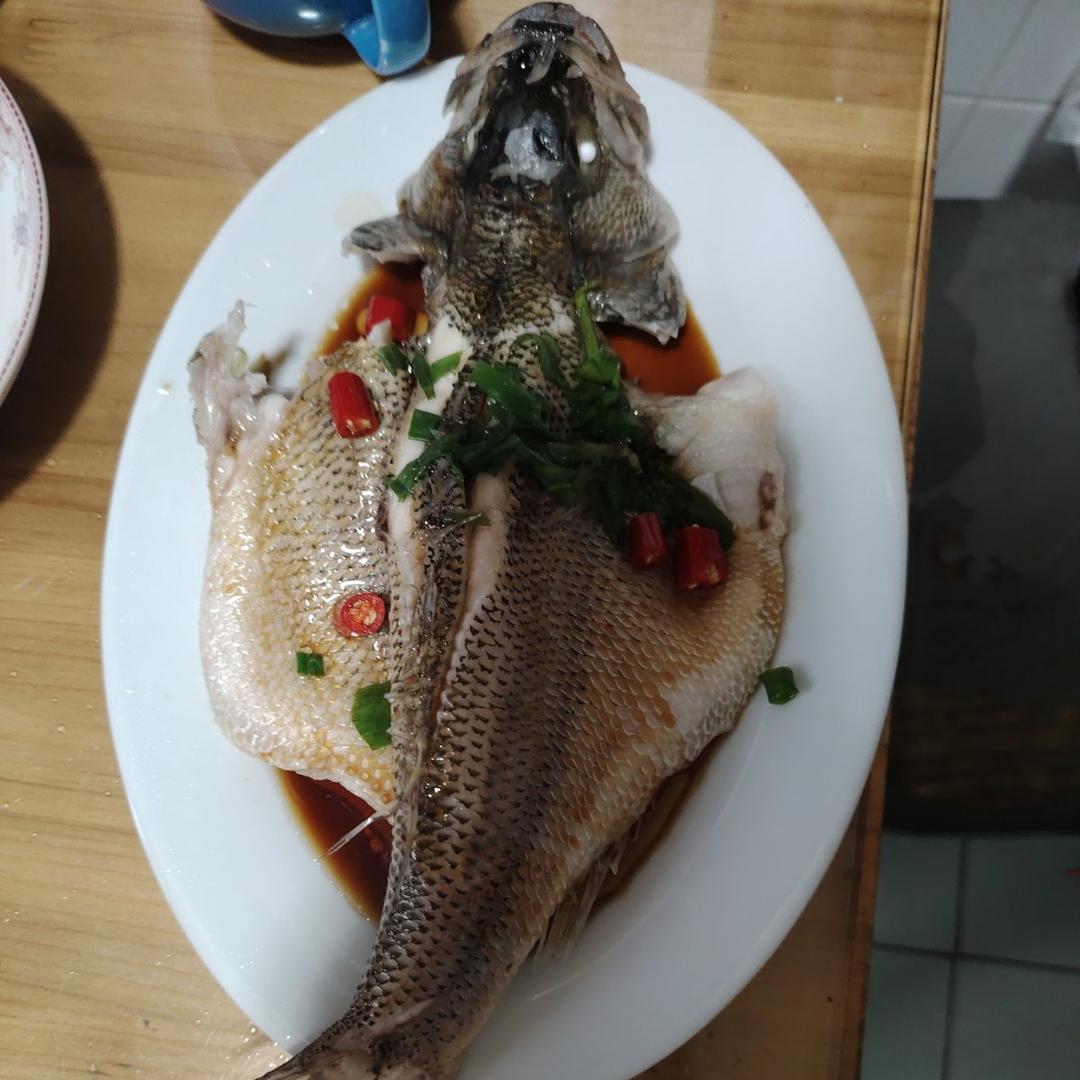 10分钟做 清蒸鲈鱼 （附切鱼图解）