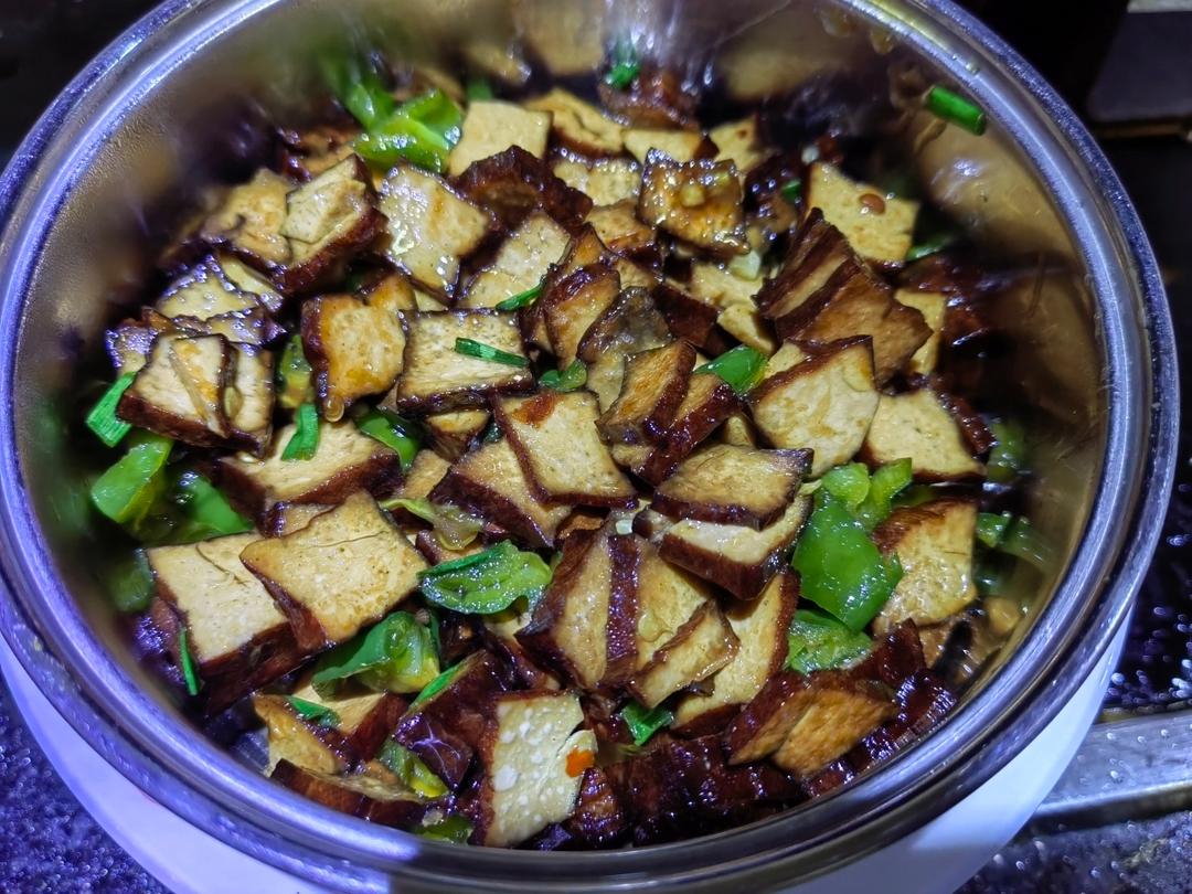 辣椒炒卤豆腐