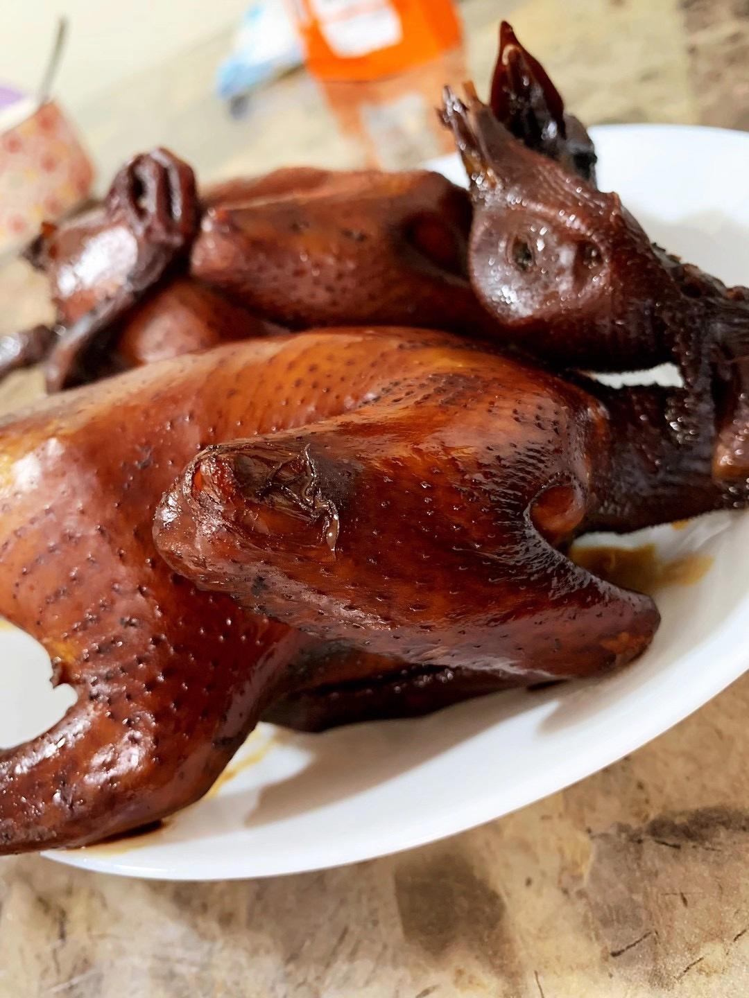 百吃不厭的鹵水乳鴿